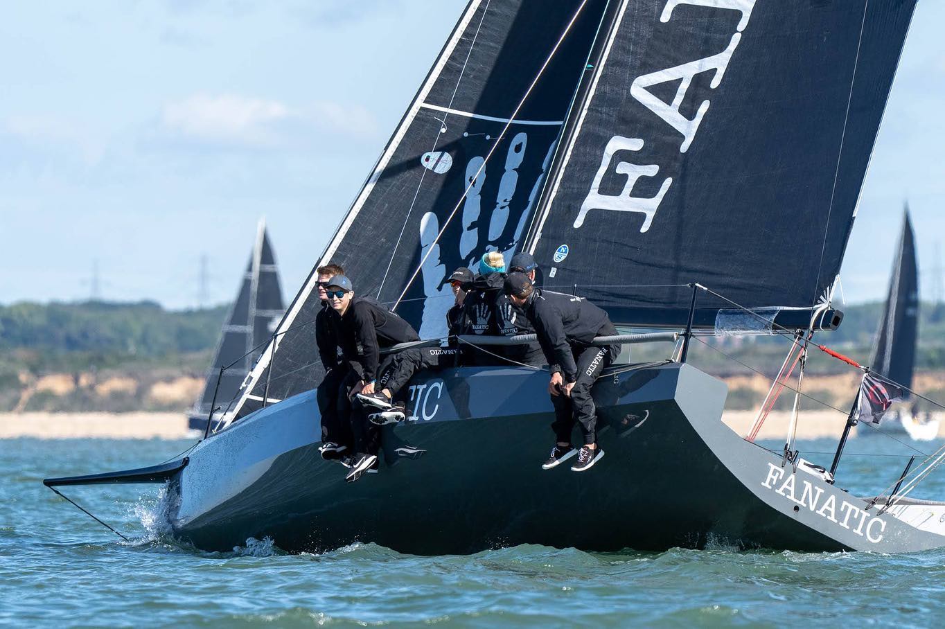 Cape 31 Fanatic racing